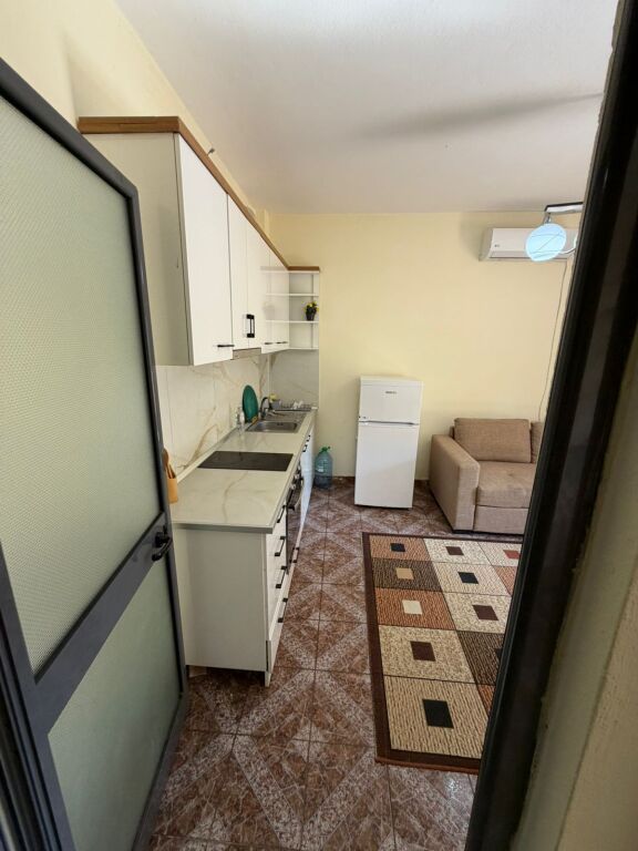 Shiten 2 super apartamente dhe 2 garzoniere ne zonen e golemit