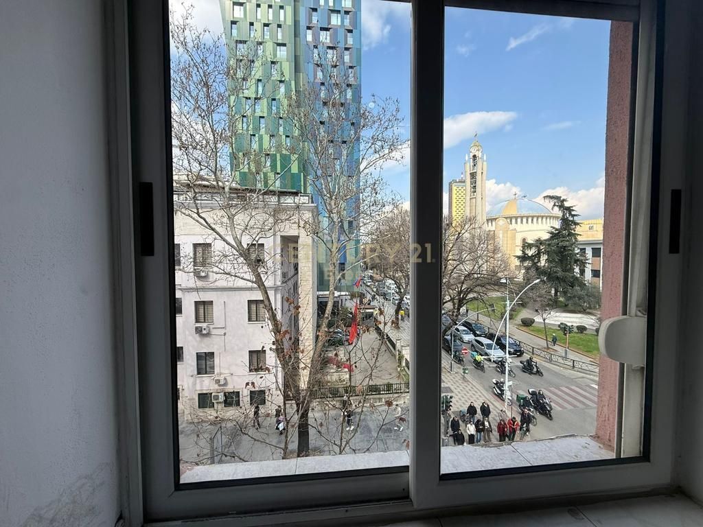 JAPIM ME QIRA APARTAMENT 3+1 PER ZYRA PRANE TAIWANIT !