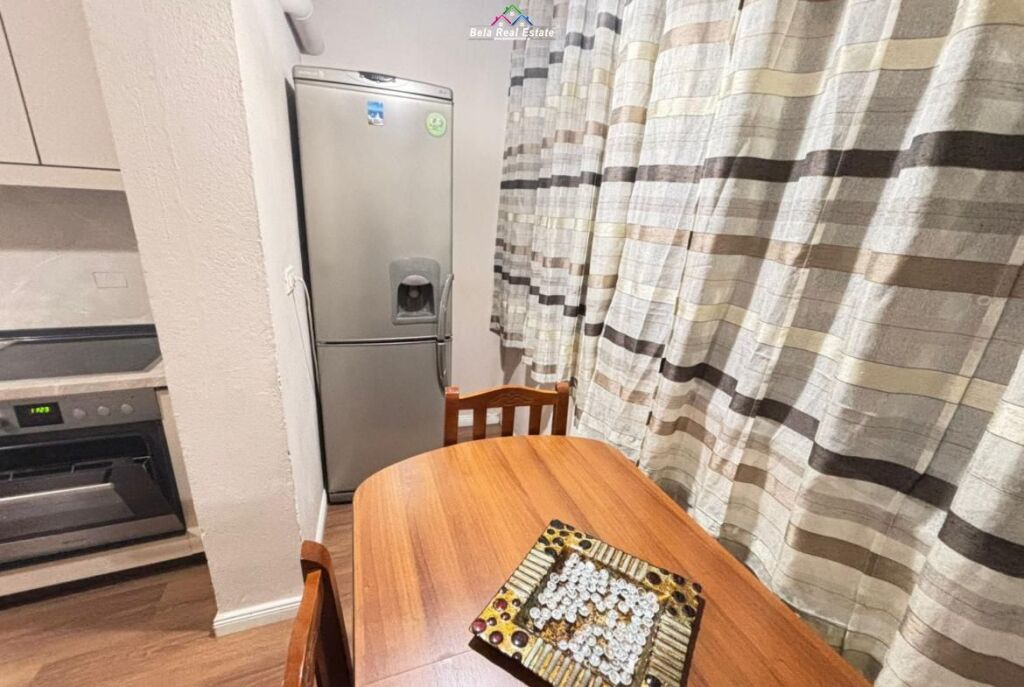 Apartament Me Qera 1+1 Tek Komuna e Parisit (ID B2101543) Tirane