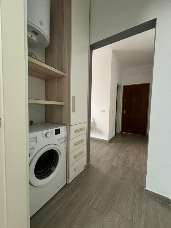 Appartamento 2+1 a Gjiri i Lalzit!