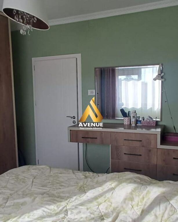 Shitet Apartament 1+1 i Mobiluar Pranë Spitalit Ushtarak,Tiranë