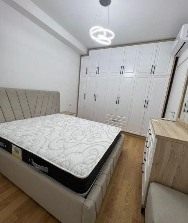 zogu i zi apartament me qera 1+1 650 muaj