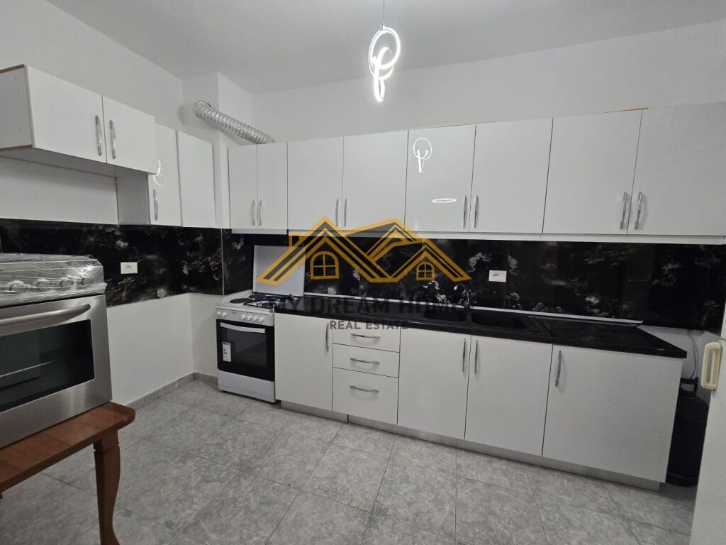 JEPET ME QIRA APARATMENT 2+1+2 NE VOLLGA ME PAMJE DETI