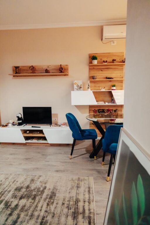 Apartament 1+1, Garda!