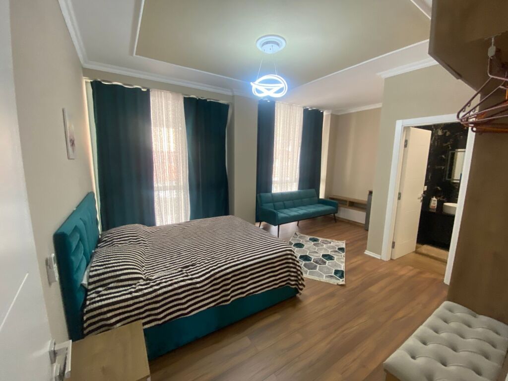 Tirane, apartment 2+1 for rent, 1st floor, 100 m² 900 € (Rruga Riza Cerova)
