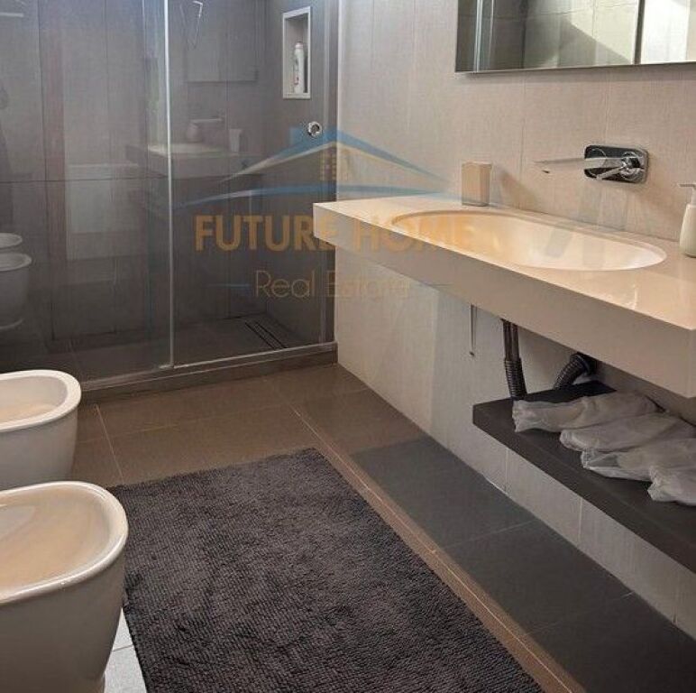 For sale, Apartment 2+1+2+Veranda, Bllok