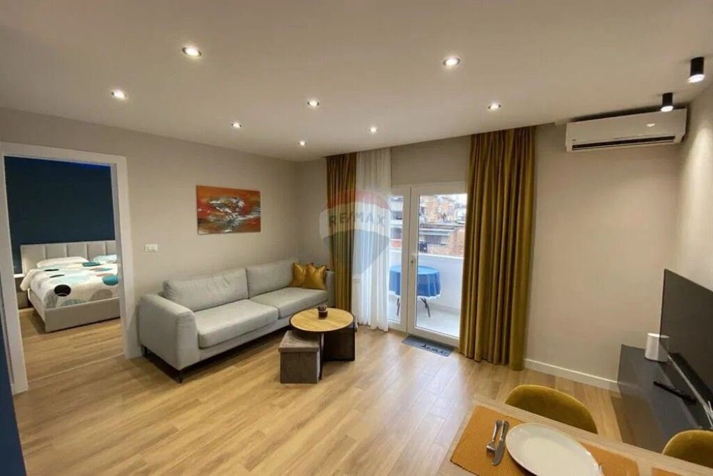 APARTAMENT 1+1 NE QENDER-PAZARI RI