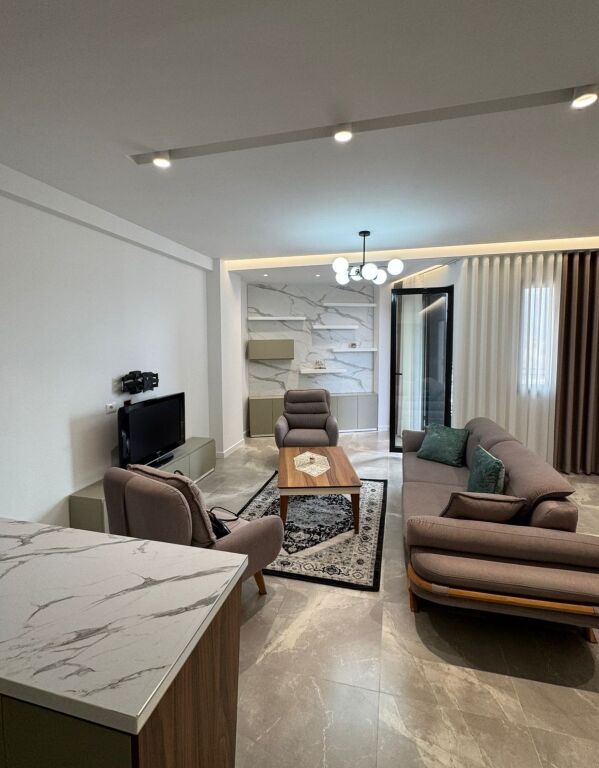 Apartment 2+1 for rent at Pazari i Ri