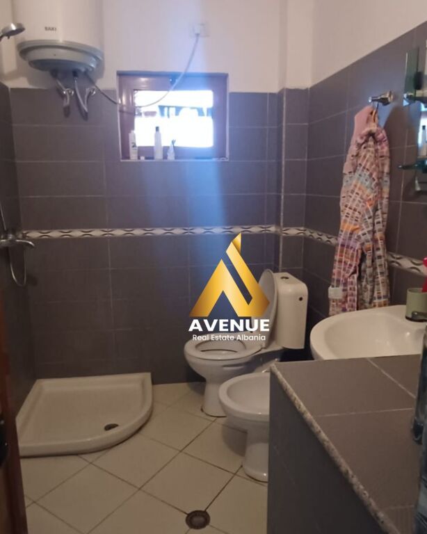 Shitet Apartament 1+1 i Mobiluar Pranë Spitalit Ushtarak,Tiranë