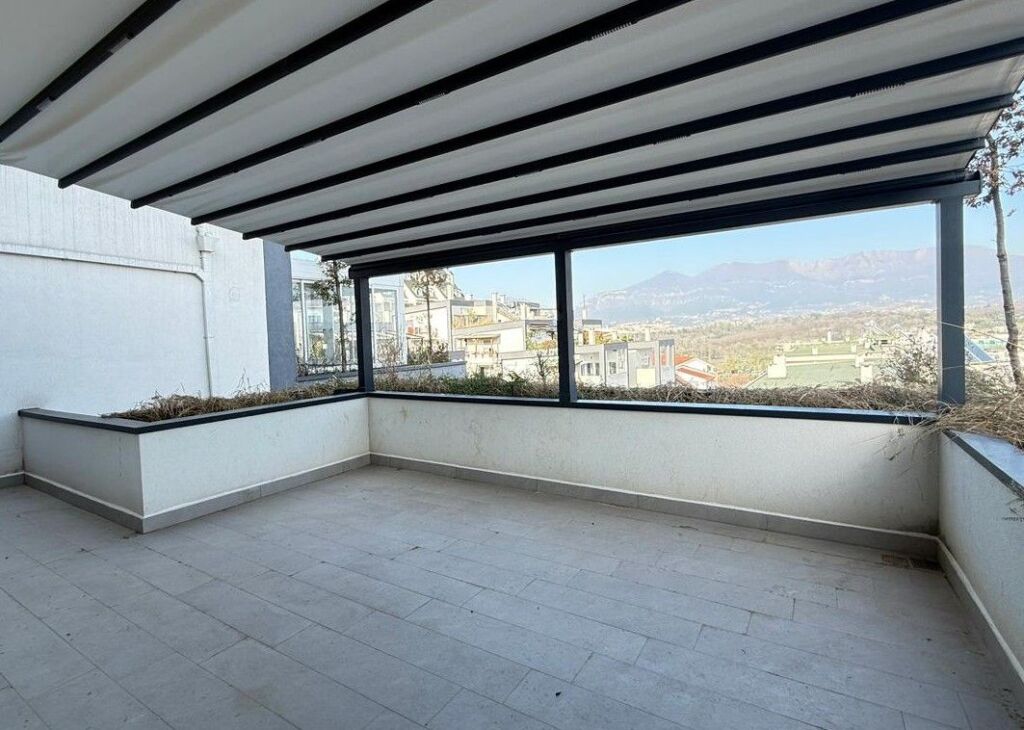 Attico Premium in Vendita – Green Terrace, Lago Secco