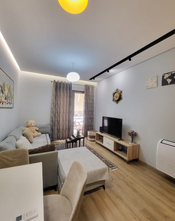 🏡 Jepet me Qira – Apartament 1+1 | Kompleksi Delijorgji    