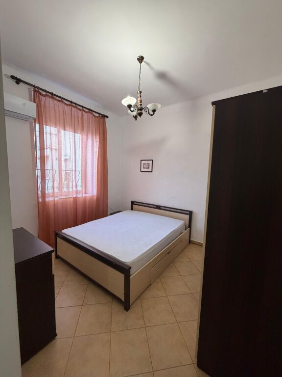 Apartament 2+1,Rruga e Durresit!