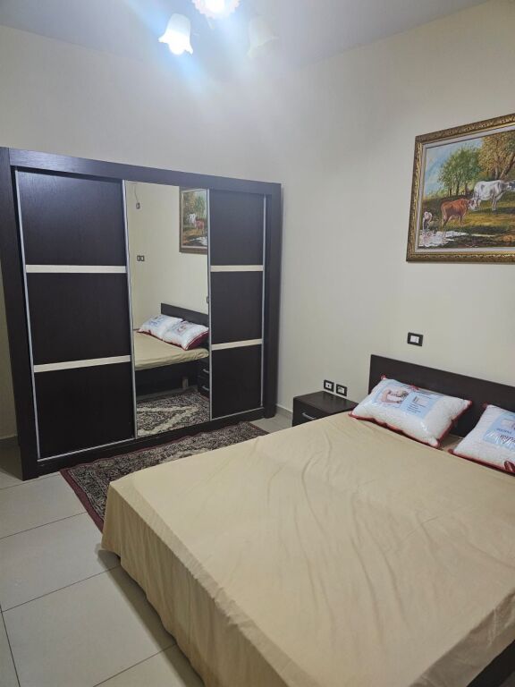 1+1,furnished at the Albanian post office Wilson square, 500 thousand lek negotiable