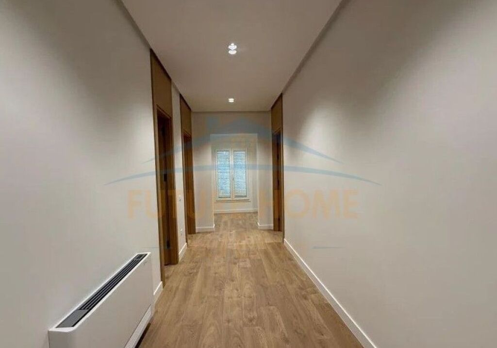 Qera, Vilë 2-Katëshe, Rruga e Elbasanit, Tiranë