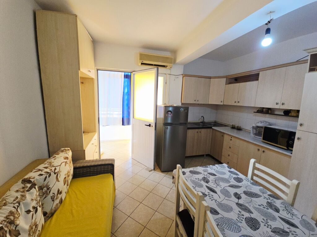 Appartamento 1+1 in affitto allo Stadio di Durazzo