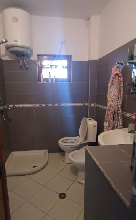 Shitet apartament 1+1 i mobiluar prane spitalit ushtarak