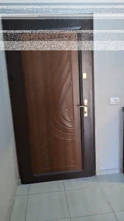 Appartamento 1+1, Astir!