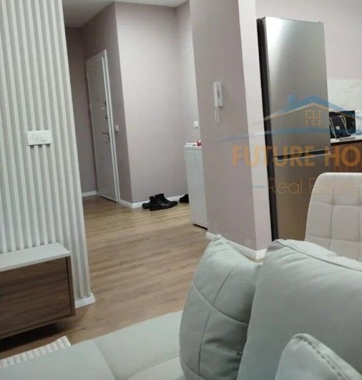 Affitto, Appartamento 1+1 Scuola Rossa, Via Dervish Hekali, Tirana.