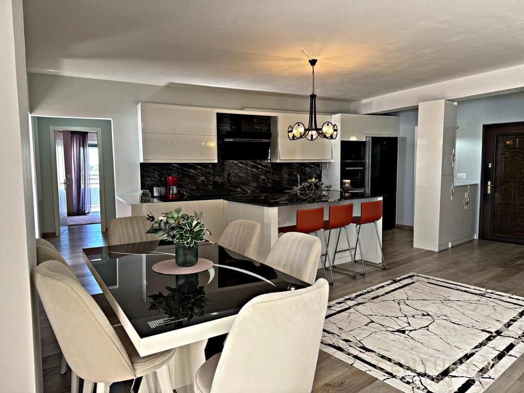 SHESIM APARTAMENT 3+1+3 NE SARANDE!