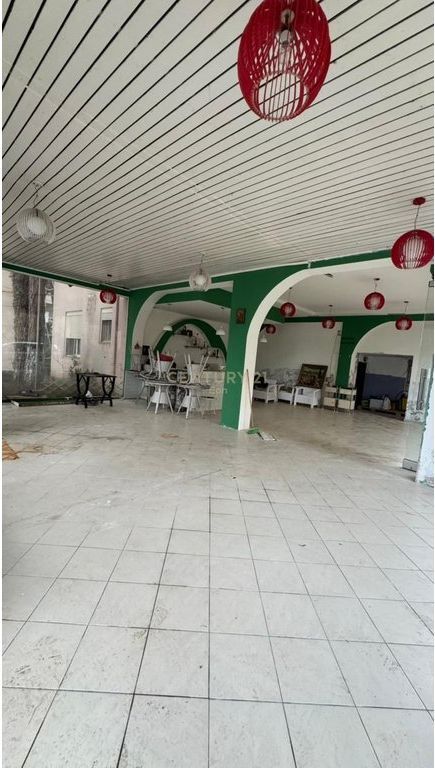 Locale commerciale in vendita per Bar-Ristorante a Golem!