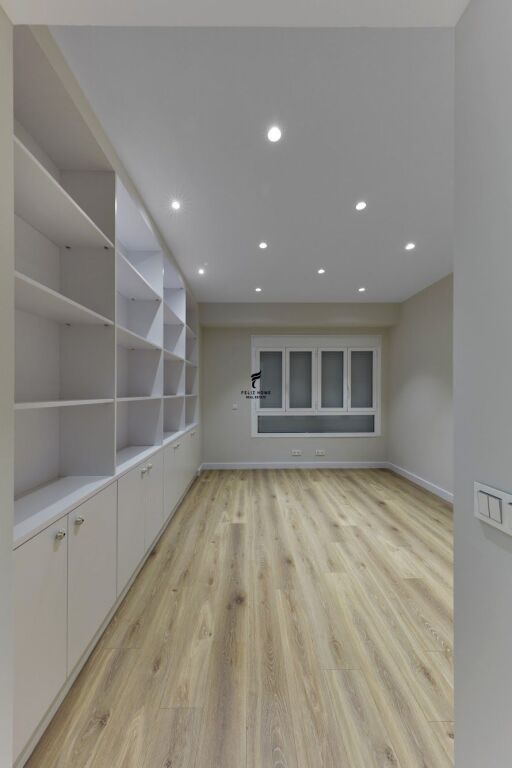 NEGOZIO IN AFFITTO 50 M2 BRRYLI 75.000 LEKE FH-58580