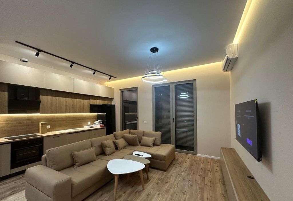 Affittiamo un appartamento 2+1 appena arredato vicino al Nuovo Bazaar!