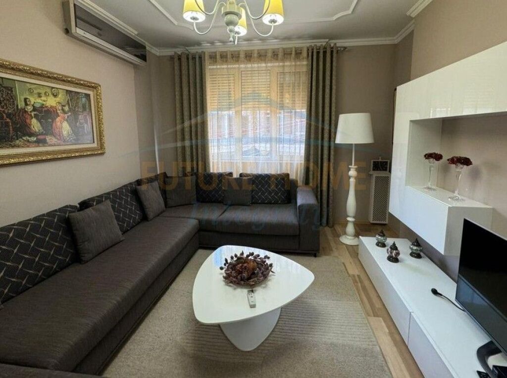 Affitto, Appartamento 2+1, Ex Mercato Elettrico, Tirana.