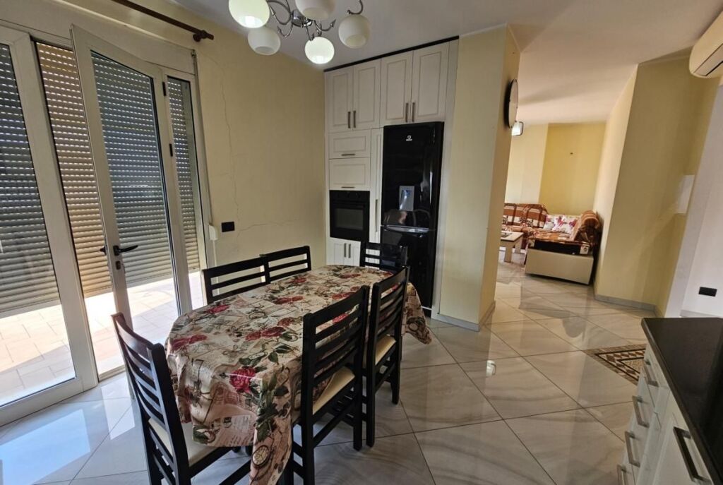 Ne Fresk Shitet Penthouse Ekskluziv 119.3 m² + 151.2 m² Verandë !