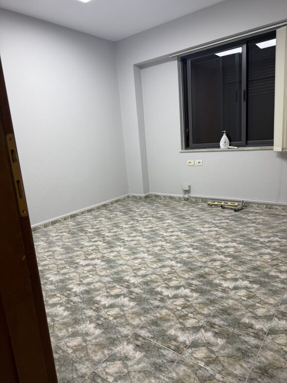 Ambjent per zyra prane Xheko Imperial