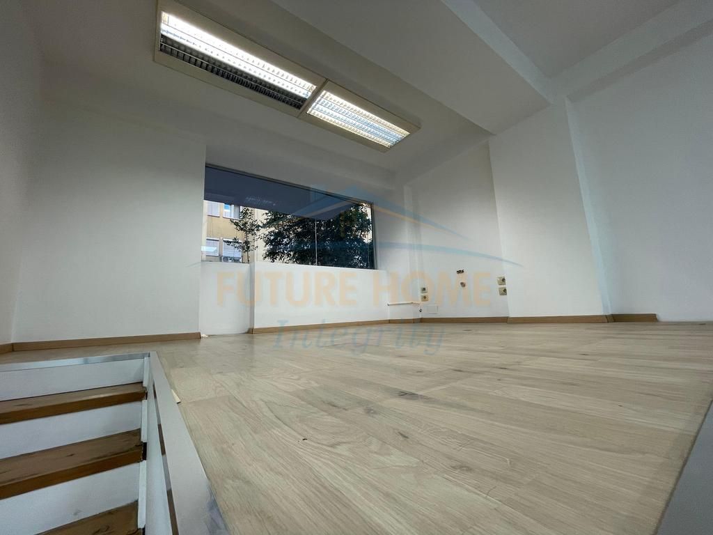 Affitto, Locale Commerciale, Via Kavaja