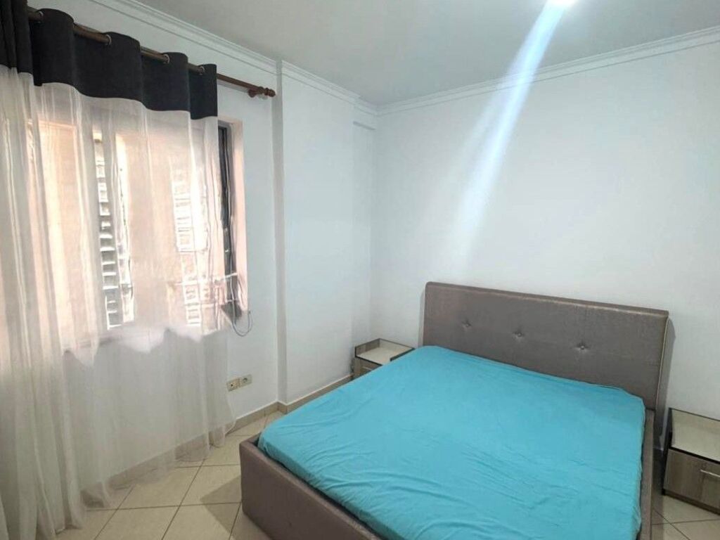 Jepet me qira apartament 2+1+2 në Astir