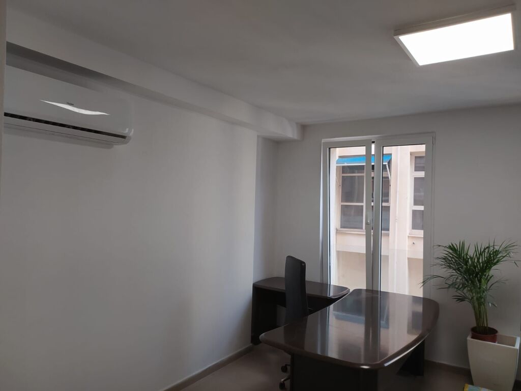 Office space for rent, near VAT !