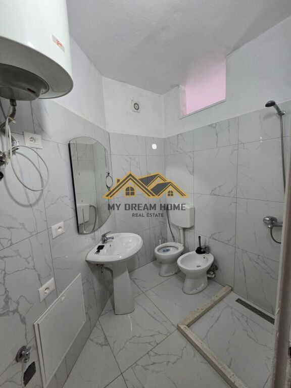 JEPET ME QIRA APARATMENT 2+1+2 NE VOLLGA ME PAMJE DETI