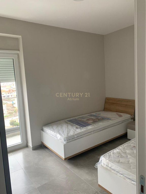 JEPET APARTAMENT 2+1ME QIRA TEK FIORI DI BOSCO 650 € /Muaj Sip. Totale  98m2