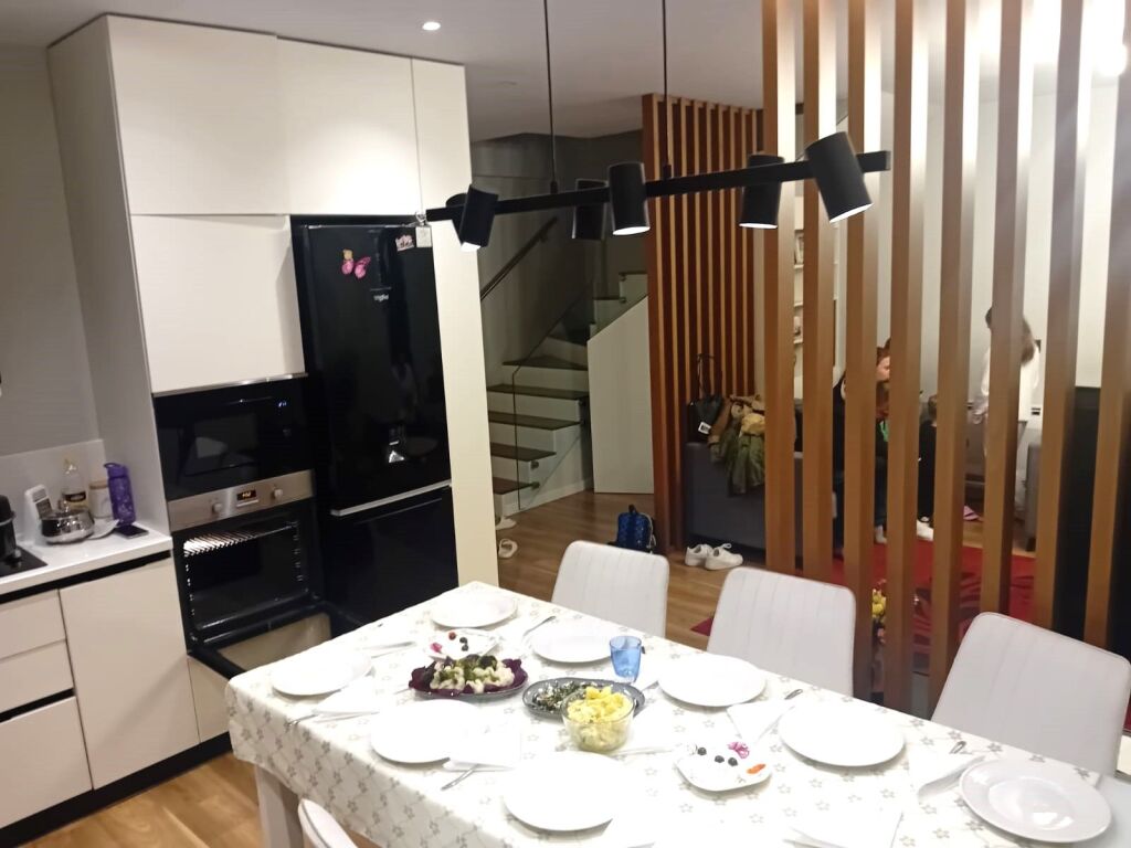 🏠 Jepet me Qira Duplex 3+1 ne ,5 Maji