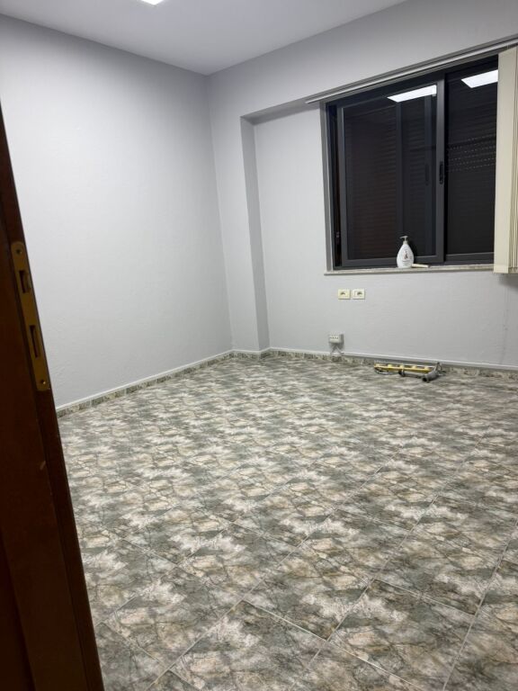 Zyre me qira tek Garda - Bllok