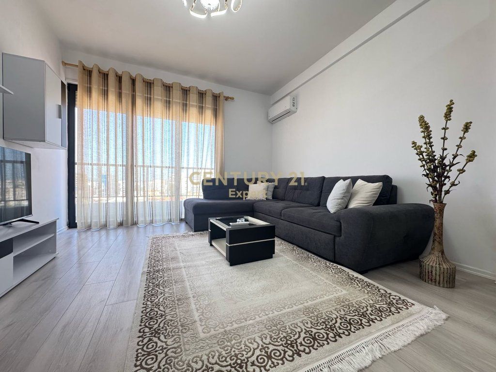 Appartamento 1+1 in affitto in Via Durazzo, Tirana! 700 € /Mese