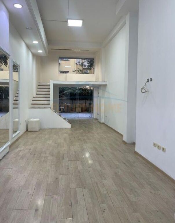 Affitto, Locale Commerciale, Via Kavaja