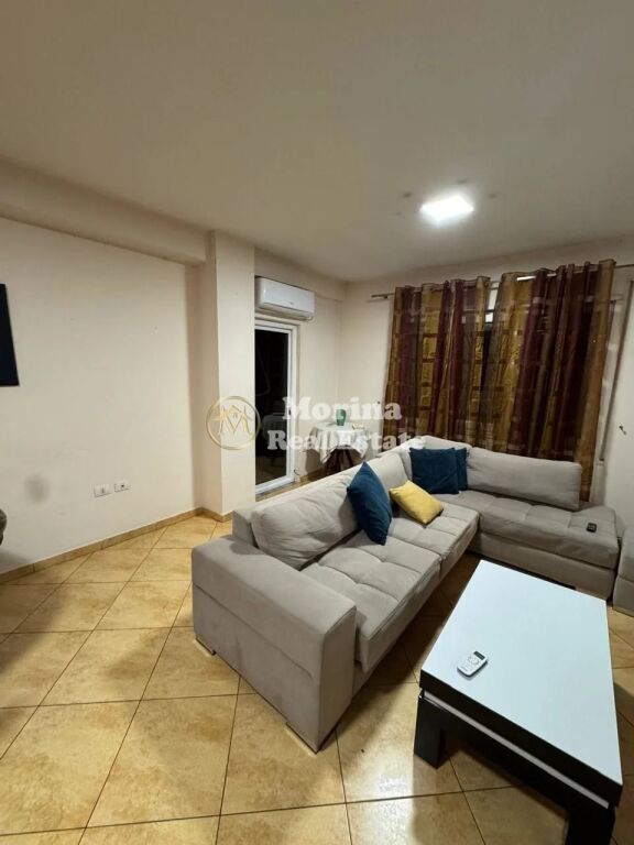 Vendita | Appartamento 2 + 1 + Blocco | Via Kodra e Diellit | 220000 €