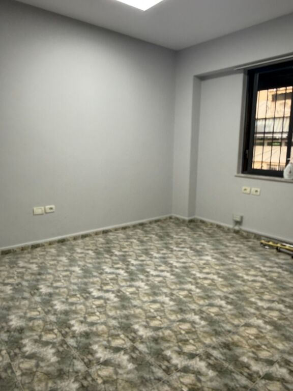 Ambjent per zyra prane Xheko Imperial