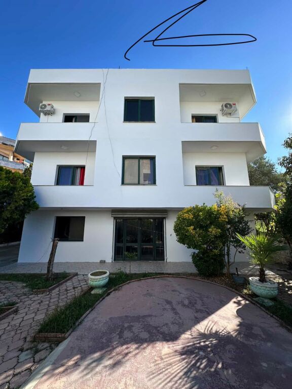 VILLA 3 PIANI IN VENDITA GOLEM VICINO A FAFA GRAND BLUE 500000€