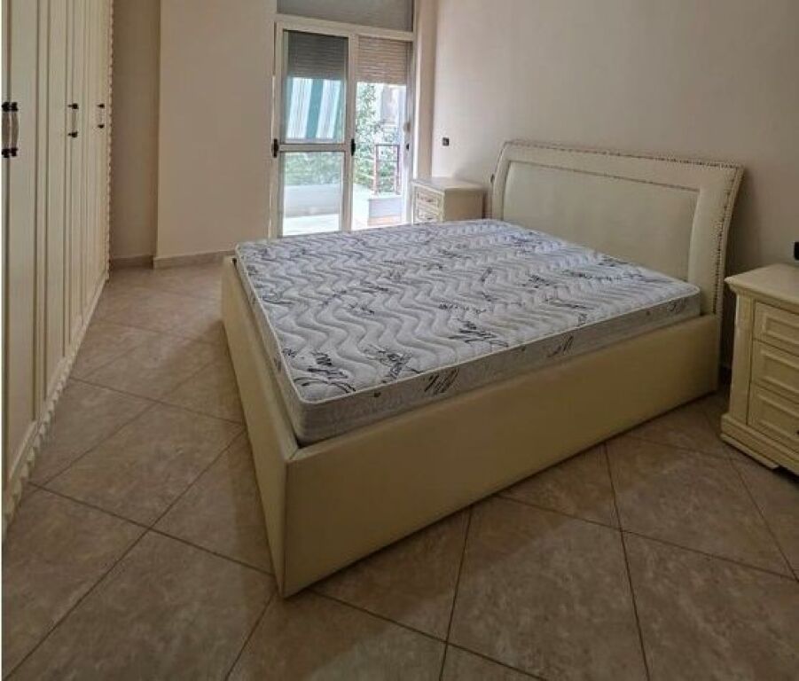 In vendita, Appartamento 2+1+2, Unaza e Re, Tirane.