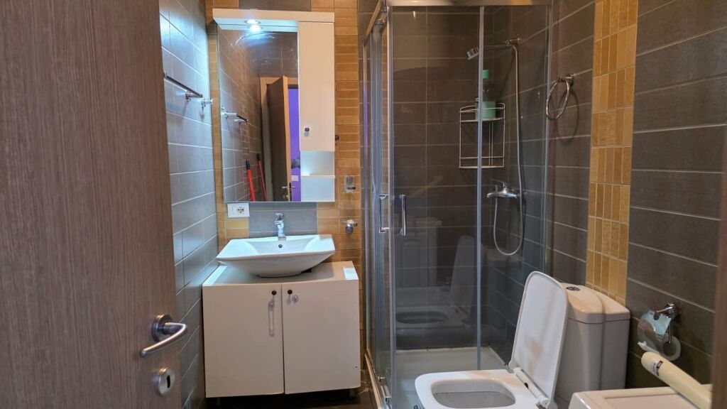 Apartament me qera 2+1 📍Jordan Misja, prane SPAK