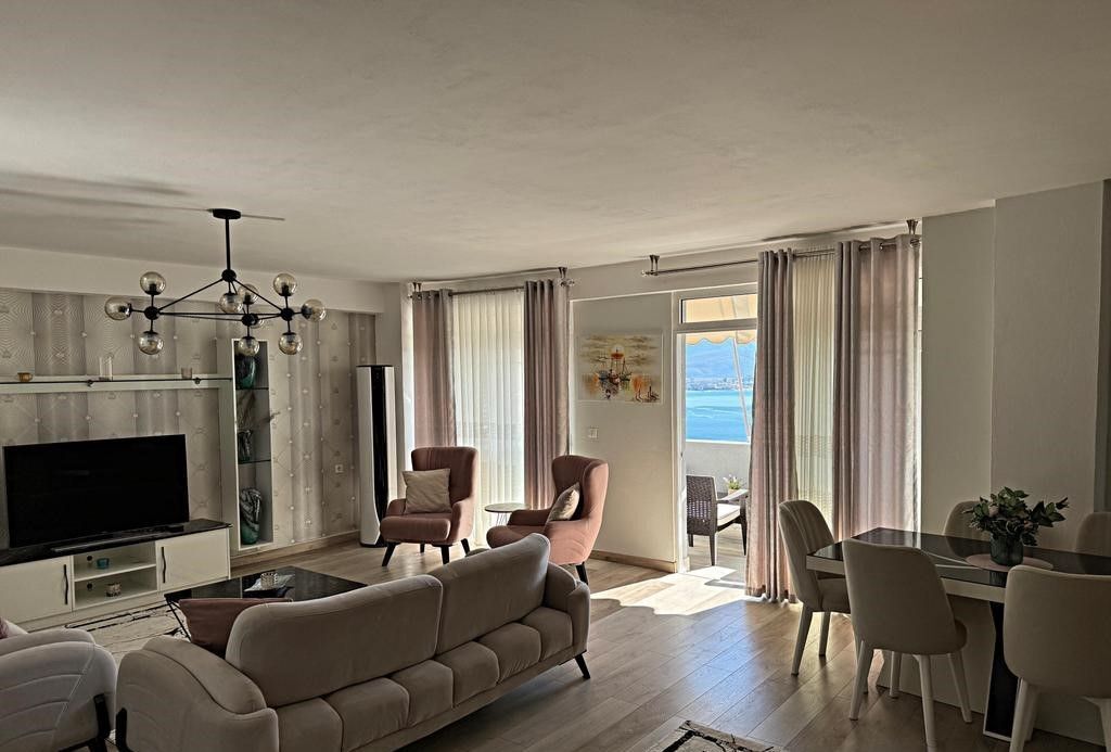 SHESIM APARTAMENT 3+1+3 NE SARANDE!