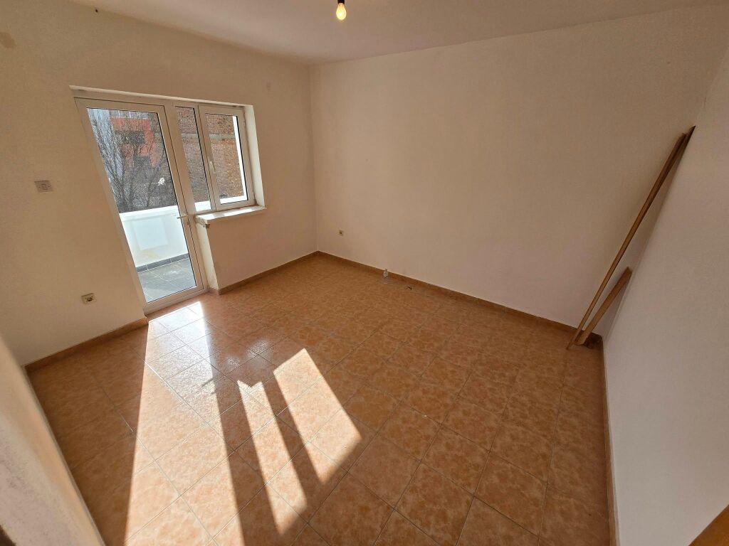 🔥 SUPER APPARTAMENTO 3+1 VICINO A "NAUM VEQILHARXHI" 🔥