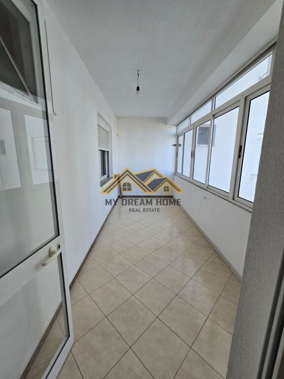 JEPET APARTAMENT ME QERA 1+1 NE ZONEN E ‘ISH-URT’ !!!