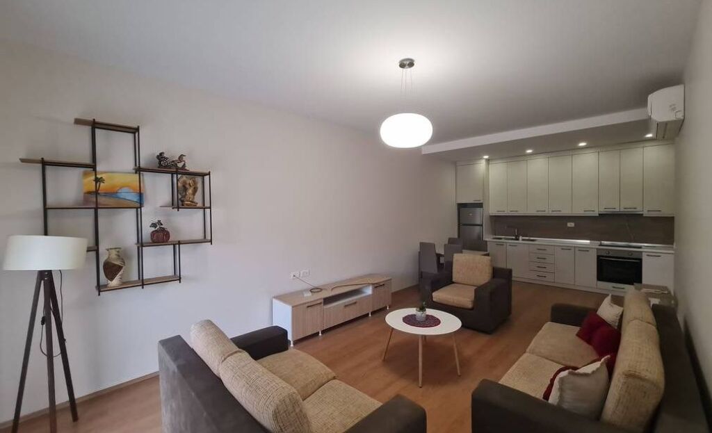 Apartament 1+1 + parkim me qira ne Don Bosko