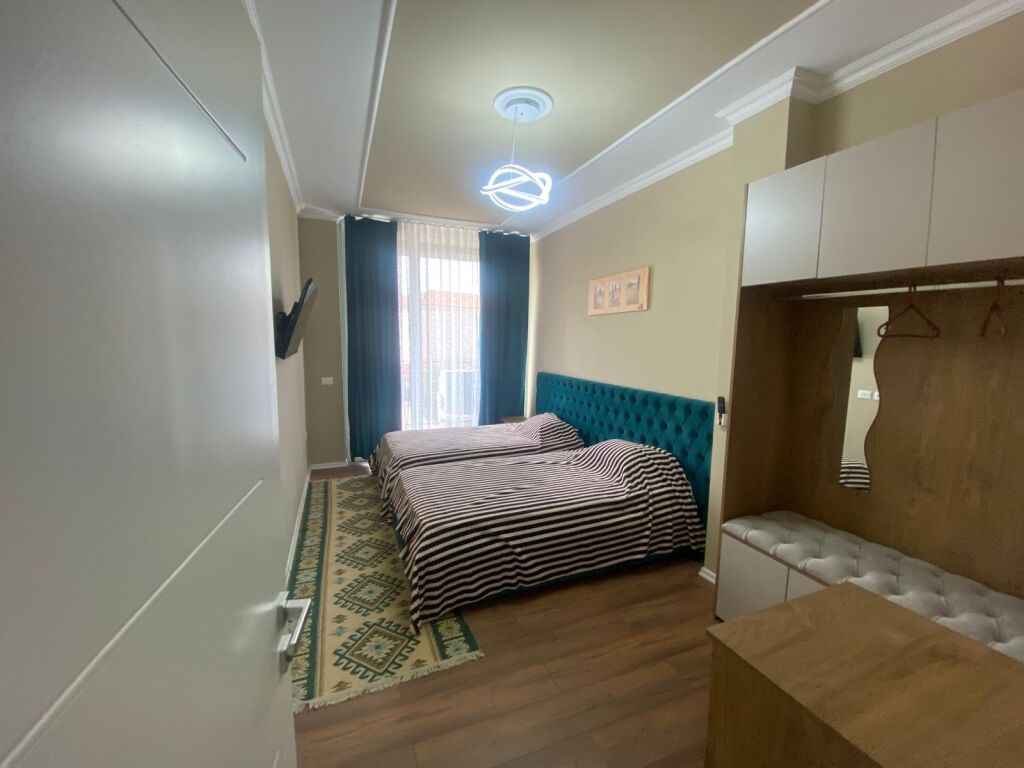 Tirane, apartment 2+1 for rent, 1st floor, 100 m² 900 € (Rruga Riza Cerova)
