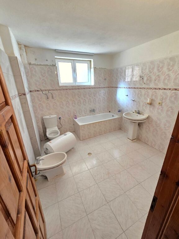 🔥 SUPER APPARTAMENTO 3+1 VICINO A "NAUM VEQILHARXHI" 🔥