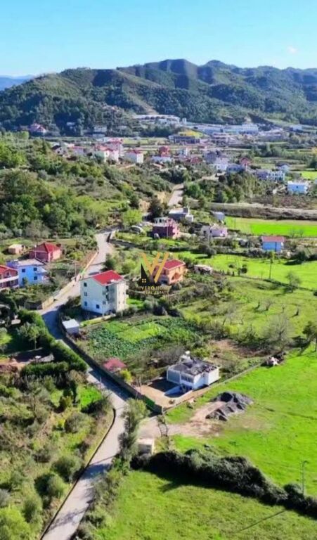 SHITET TOKE 2.000 M2 NE MARQINET, VORE 200.000 EURO